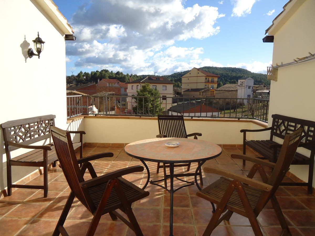 Hostal Casa Laure Y Mª Jose Arens de Lledo Exterior photo
